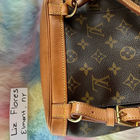 Louis Vuitton Montsouris PM - Picture 12 of 16